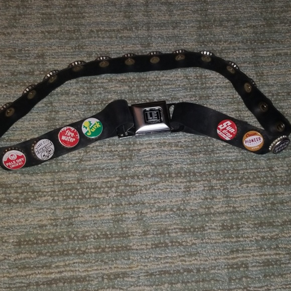 COPY - Little Earth Bottle Cap Seat Buckle belt - Picture 1 of 6